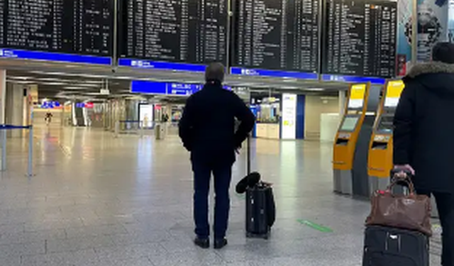 Rusia paralajmëron qytetarët për udhëtime në Gjermani, pretendojnë se shtetasve iu bllokohen mallrat