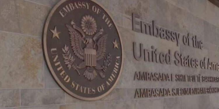 Ambasada e SHBA-së uron Kosovën për Vitin e Ri