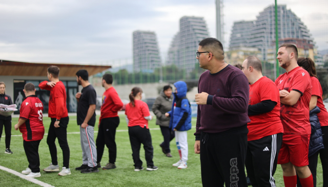 Dita Ndërkombëtare e Aftësive të Kufizuara: FSHF dhe SHRFT zhvillojnë aktivitet futbolli