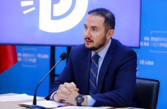 Salianji i përgjigjet Berishës: 500 demokratë në takimin e Durrësit