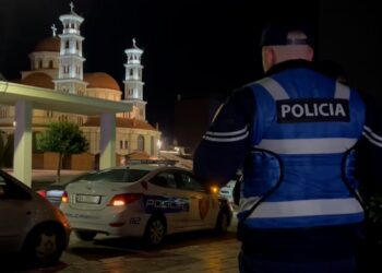 Korçë, zbulohet një pikë bastesh në ambientet e një lokali