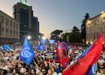 Sot ‘foltorja’ e opozitës para Kryeministrisë, policia plan masash: Ja rrugët që bllokohen