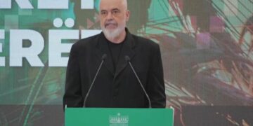 “Dyfish buxhet për bujqësinë”, Rama takim me fermerët në Elbasan