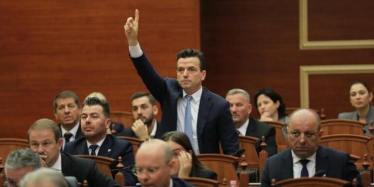 Shehaj: Nëse s’është Rama, të shtyhet interpelanca!