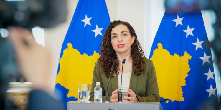 Osmani uron Krishtlindjen: Paqja dhe solidariteti janë vlerat që na bashkojnë si komb