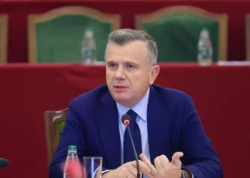 PS për Avokatin e Popullit: Flasim kur të na mbërrijë zyrtarisht propozimi i Gazment Bardhit