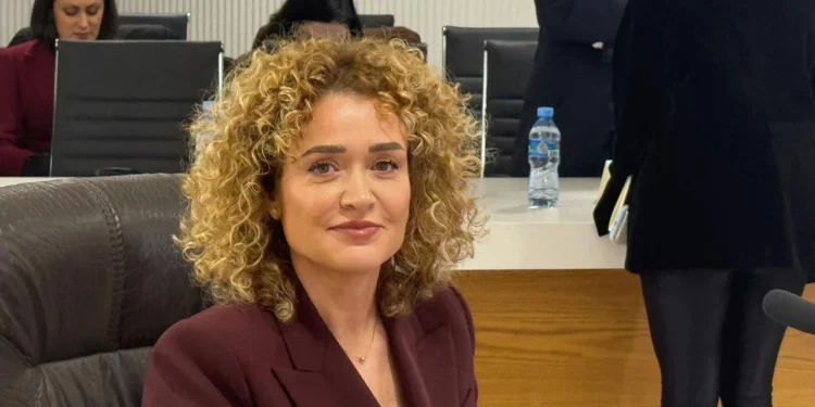 Musabelliu para anëtarëve të KLP e ndërkombëtarëve: Unë kafe në zyrë nuk u jap