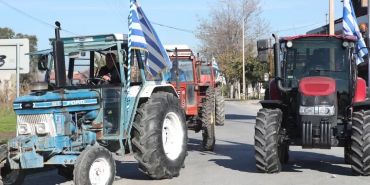 Fermerët në Greqi sërish në protestë/ Bllokohet për disa orë qarkullimi në aksin Kakavijë-Janinë