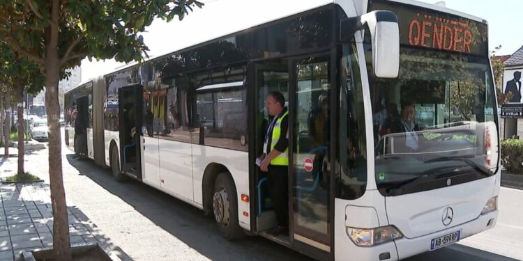 Rritja e çmimit të biletës për dy linjat urbane të Kamzës, Autoriteti i Konkurrencës nis hetimet