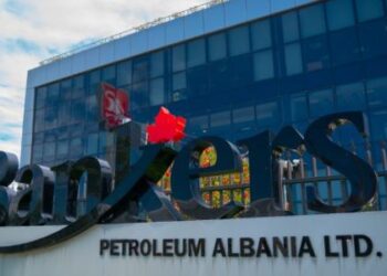 Drejtoria e Doganave bllokon “Bankers Petrol”,Pezullohet operacioni i nxjerrjes së naftës kompania..