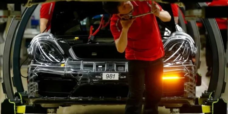 Vendimi dhe impaktet/ BE-i zbut planet për ndalesën e shitjes së makinave me benzinë e naftë