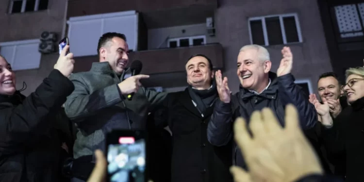 Zgjedhjet në Kosovë, analiza nga REL: Si erdhi LVV-ja deri te fitorja “spektakolare”?