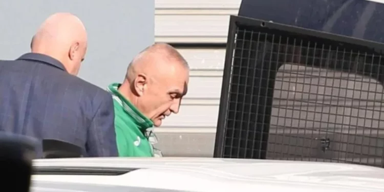 Në burg prej më shumë se një viti, mbrojtja e ish-presidentit Meta kërkon shtyrje të seancës në Apel