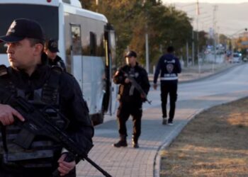 Dyshohet se planifikuan sulme gjatë festave të fundvitit, Turqia arreston mbi 100 anëtarë të IS-it