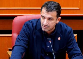 Erion Veliaj kërkon lirinë/ Kryebashkiaku depoziton kërkesë për zëvendësim të masës së sigurisë