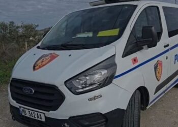 Aksident në aksin rrugor Cërrik-Elbasan, lëndohen 4 persona