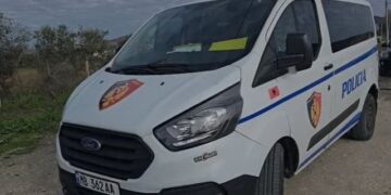 Aksident në aksin rrugor Cërrik-Elbasan, lëndohen 4 persona