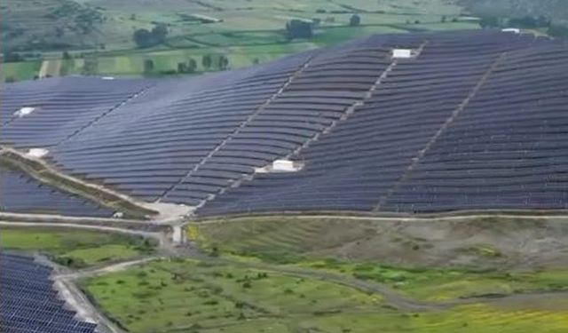 Balluku: 45% e konsumit të energjisë, nga burime fotovoltaike dhe eolike deri në 2030