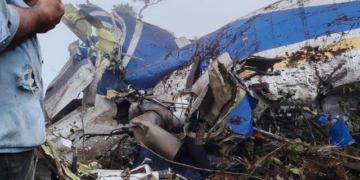 Rrëzohet një aeroplan në Kolumbi, humbin jetën 15 persona