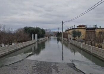 Përmbytjet në qarkun e Shkodrës/ Situata drejt përmirësimit, në Obot ka rënie të nivelit të ujit