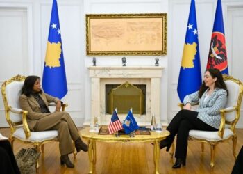 Osmani pret të ngarkuarën me punë të ShBA: Kosova e përkushtuar për paqe dhe siguri ndërkombëtare