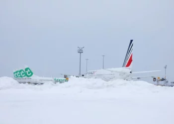 Dimri mbërthen Europën, kaos në trafik nga bora dhe ngricat