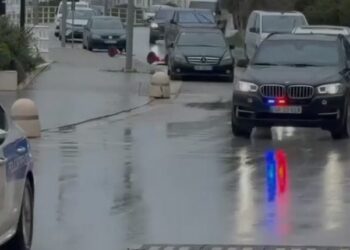 Investimet në ishullin e Sazanit, dhëndri dhe vajza e Trump mbërrijnë në Vlorë nën masa sigurie