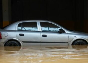 Përmbytjet shkaktojnë dëme në Kosovë, uji vërshon në rrugë dhe biznese