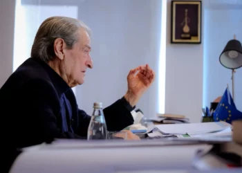 Rama ka pushtuar parlamentin dhe po merr pushtetin e drejtësisë’, Berisha thirrje qytetarëve