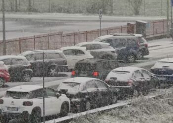 Moti i keq godet Italinë/ Borë e përmbytje në pjesën më të madhe të vendit