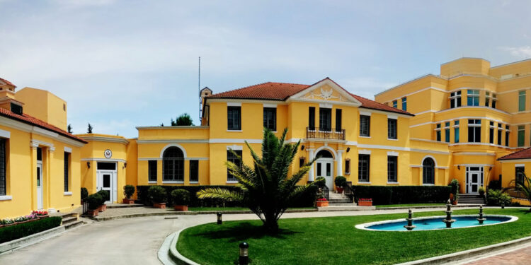 Ambasada e SHBA paralajmëron për përmbytje në Shqipëri