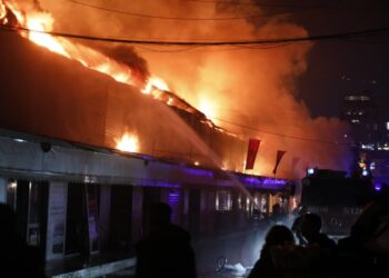 Zjarri shkatërron tregun “5 Maji”, ushtria në vendngjarje