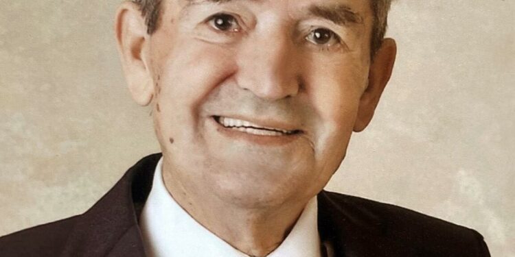 Agron Shehaj humb babain; ai thotë se shumë nga ajo që bën, është për të