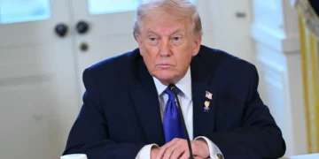 Trump kërcënon me tarifa vendet që kundërshtojnë marrjen e Groenlandës