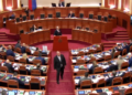 Sesioni i ri parlamentar nis mes debateve dhe tensioneve politike