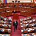 Sesioni i ri parlamentar nis mes debateve dhe tensioneve politike