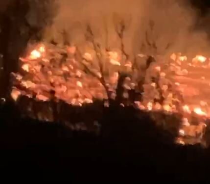 Digjet banesa në Elbasan, 4 persona mbeten pa strehë, dyshohet shkëndijë elektrike