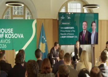 Kurti në Davos: Serbia të heqë dorë nga kthimi në Kosovë