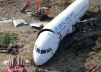 Rusi/ Piloti shpëton 167 pasagjerë, përballet me padi 1.3 mln dollarë