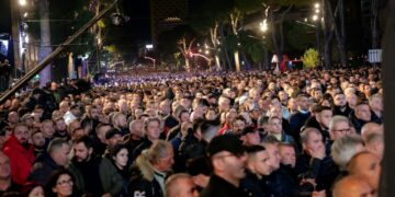 Ndryshon skenari? Protestuesit largohen nga Kryeministria, zhvendosen para Kuvendit