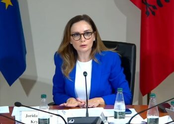 • “Rënia e euros po godet biznesin dhe prodhimin vendas”, Tabaku