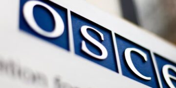 OSBE në Tiranë: Të dekriminalizohet plotësisht shpifja në Kodin Penal