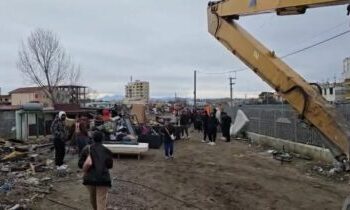 Durrës: 16 familje rome rrezikojnë të mbeten të pastreha, IKMT refuzon shtyrjen