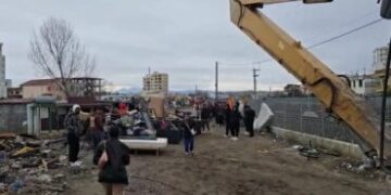 Durrës: 16 familje rome rrezikojnë të mbeten të pastreha, IKMT refuzon shtyrjen