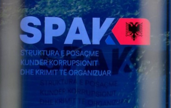 Akuza korrupsioni/ SPAK çon në gjyq ish-drejtuesin e Prokurorisë Sarandë, avokat dhe dy biznesmenë