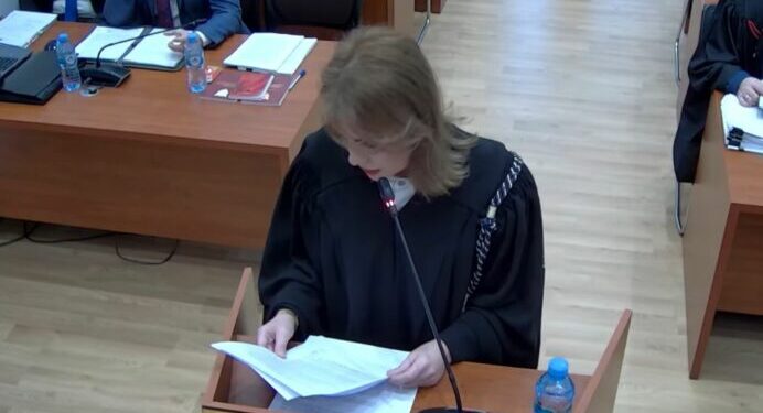 Përfaqësuesja e Kryeministrisë në Kushtetuese: Gjykata Penale nuk mund të pezullojë një ministër!