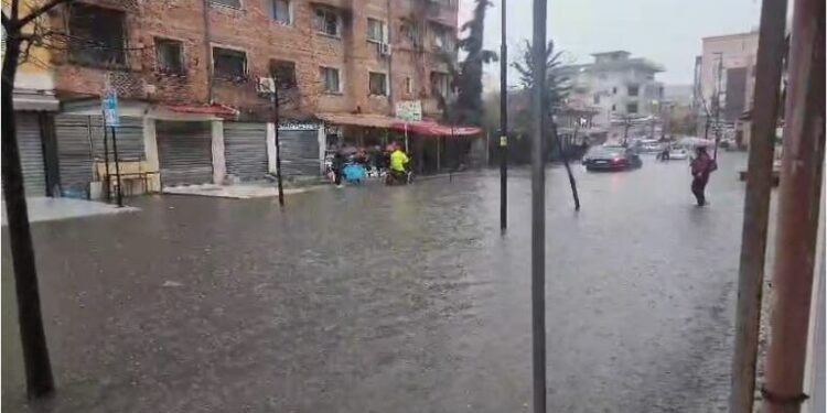 Shkoi të verifikonte situatën, por humb jetën nga rrjedhja e ujit! , punonjës i ndërmarrjes komunale