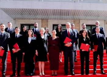 Rama dhe ministrat të mbledhur në Pallatin e Brigadave,zbulohet qëllimi takimit në formatin‘Retreat’