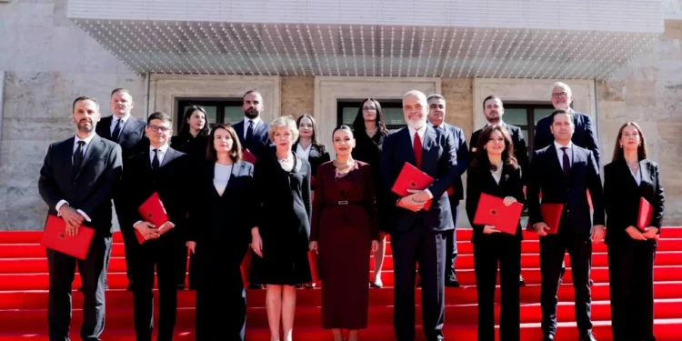 Rama dhe ministrat të mbledhur në Pallatin e Brigadave,zbulohet qëllimi takimit në formatin‘Retreat’