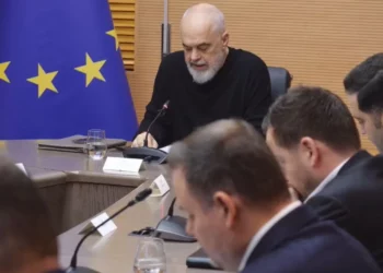 “Pse nuk shpallet gjendja e jashtëzakonshme?”,Rama me Emergjencat Civile: Shiu nuk ndalet me shpifje